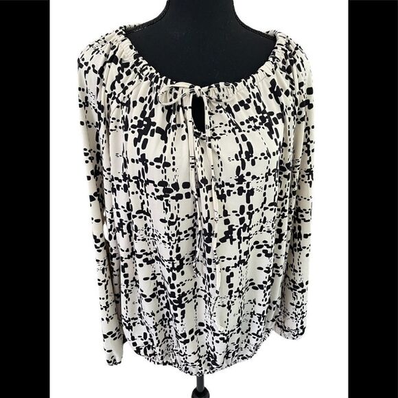 Verve Ami keyhole front with tie top, long sleeves, elastic bottom, size L - Picture 1 of 6